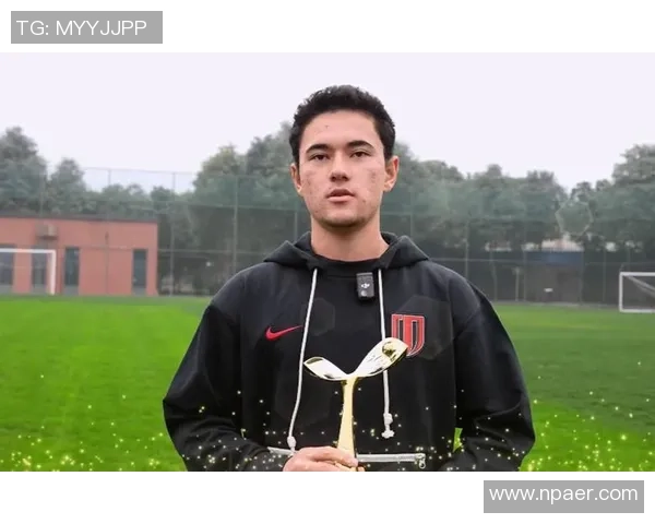 足球历史上十大犯规之星盘点:这些球员因激烈对抗被频繁处罚 足球历史上十大犯规之星盘点:这些球员因激烈对抗被频繁处罚